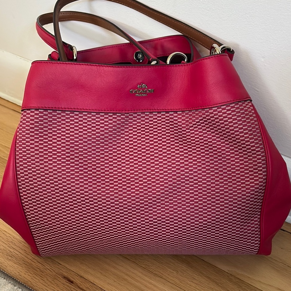 Coach Pink Leather Women's Bag